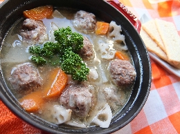 シリアル肉団子と根菜の塩こうじスープ鍋